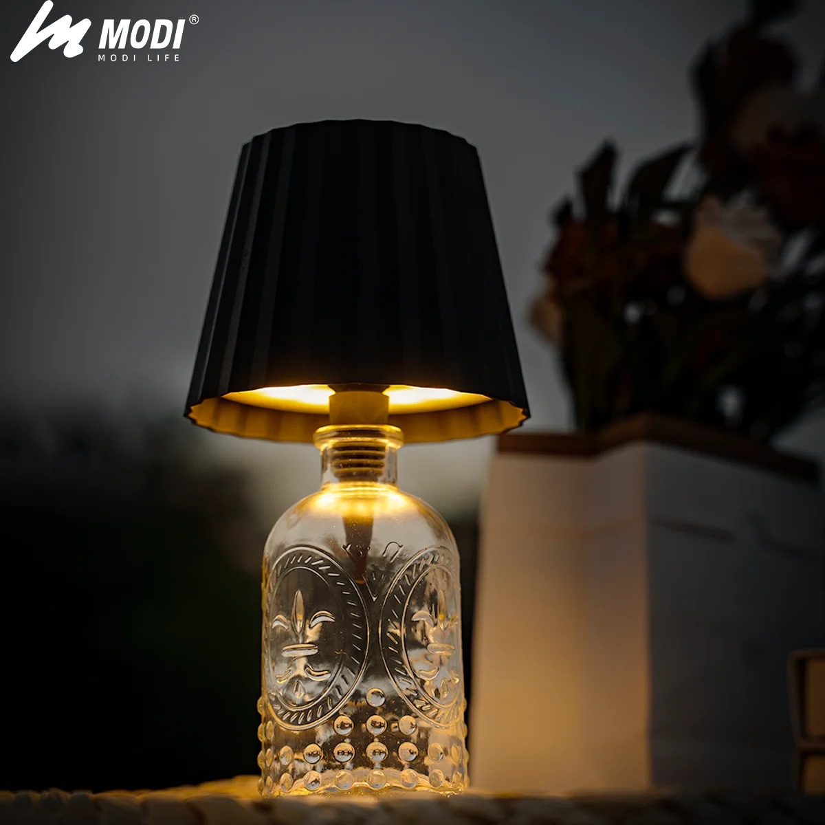 Bezprzewodowa lampa stołowa do – Colour Changing Bulb recenzja i cena